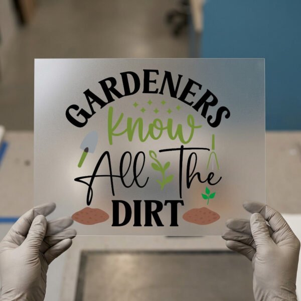 Gardeners Know All the Dirt — for light garments